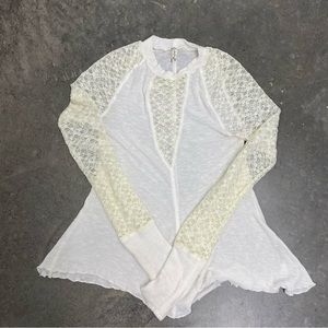 Free people Intimately lacy long sleeve light weight sweater Size: Small